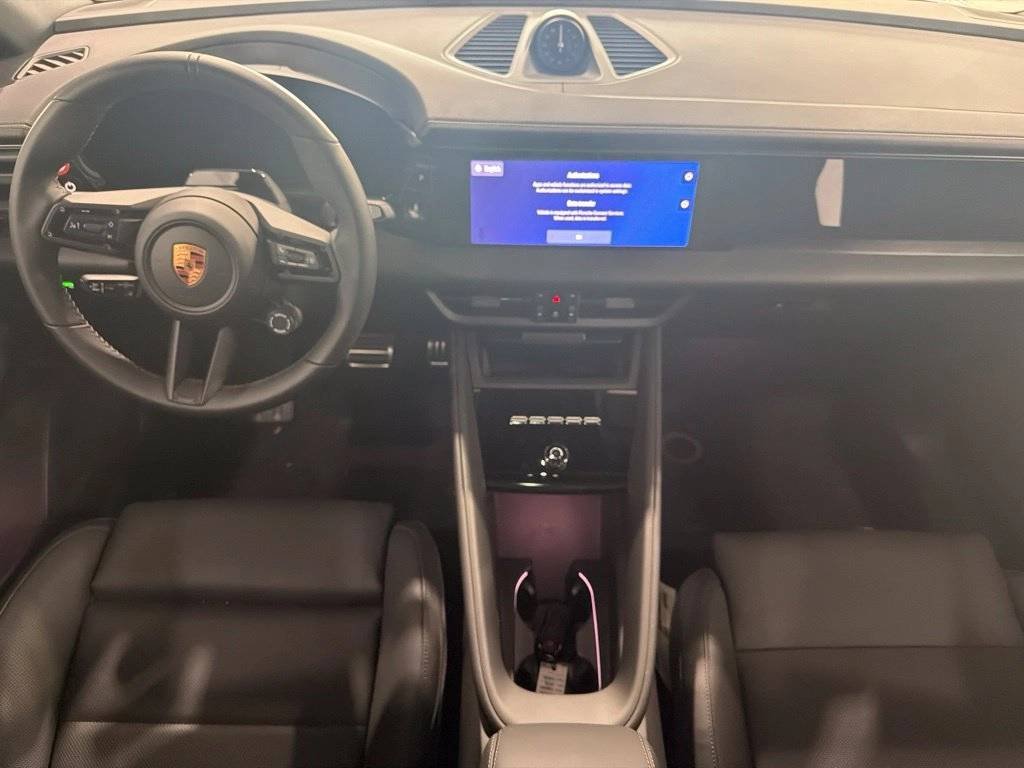 2026 Porsche Macan GTS - Photo 18