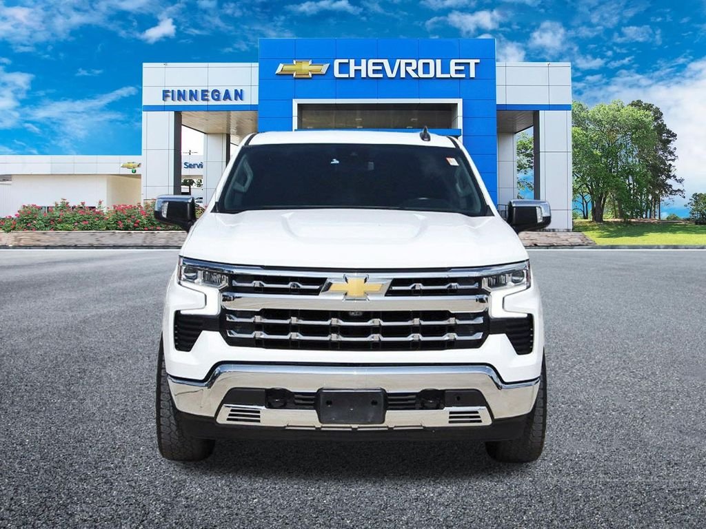 Used 2023 White Chevrolet LT image 2