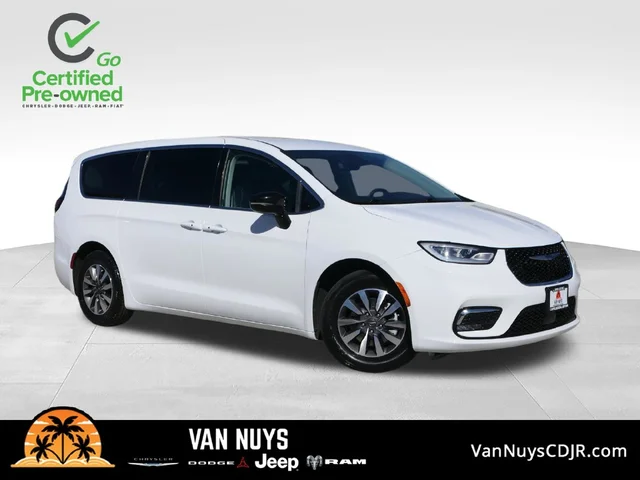 2024 Chrysler Pacifica Hybrid Select