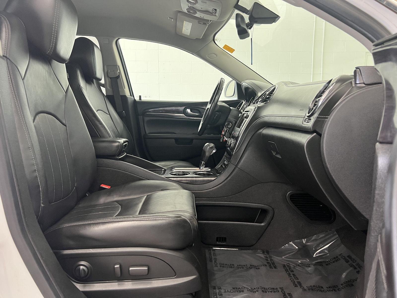 Used 2017 White Frost Tricoat Buick Premium image 29