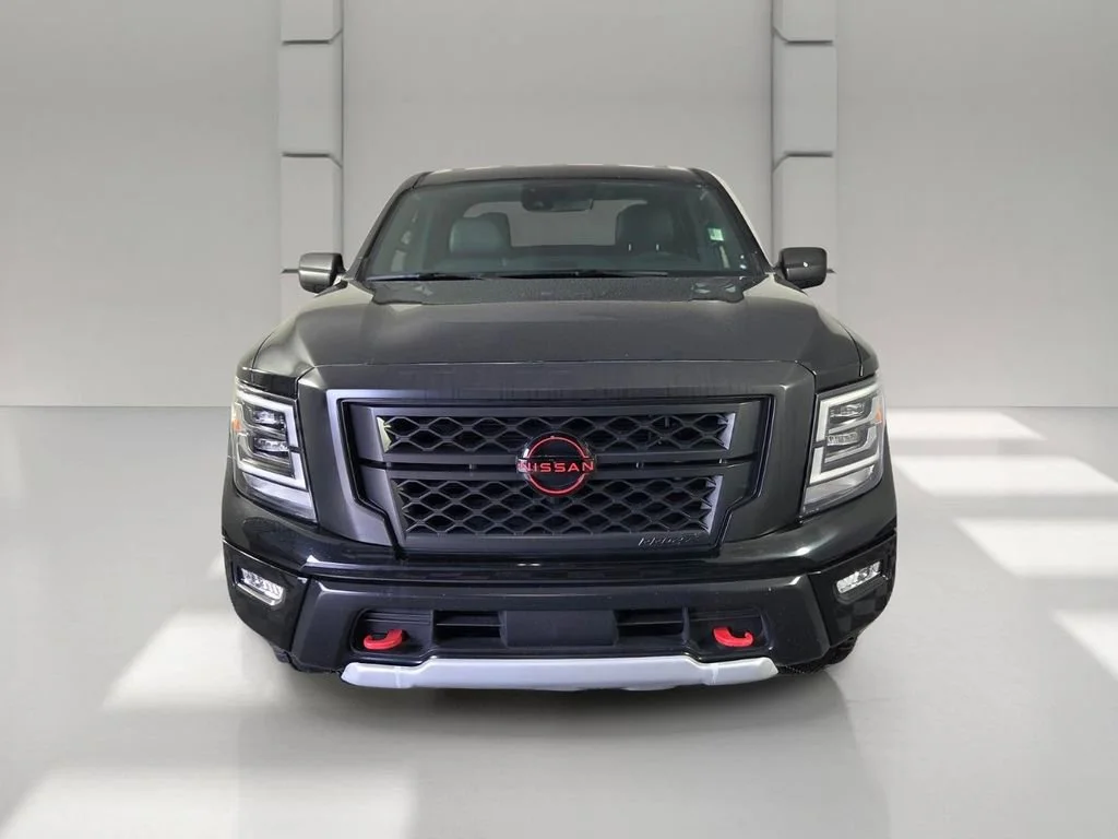 2024 Nissan Titan PRO-4X - Photo 3