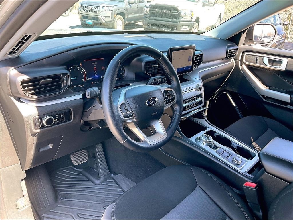Used 2023 Iconic Silver Metallic Ford XLT image 8