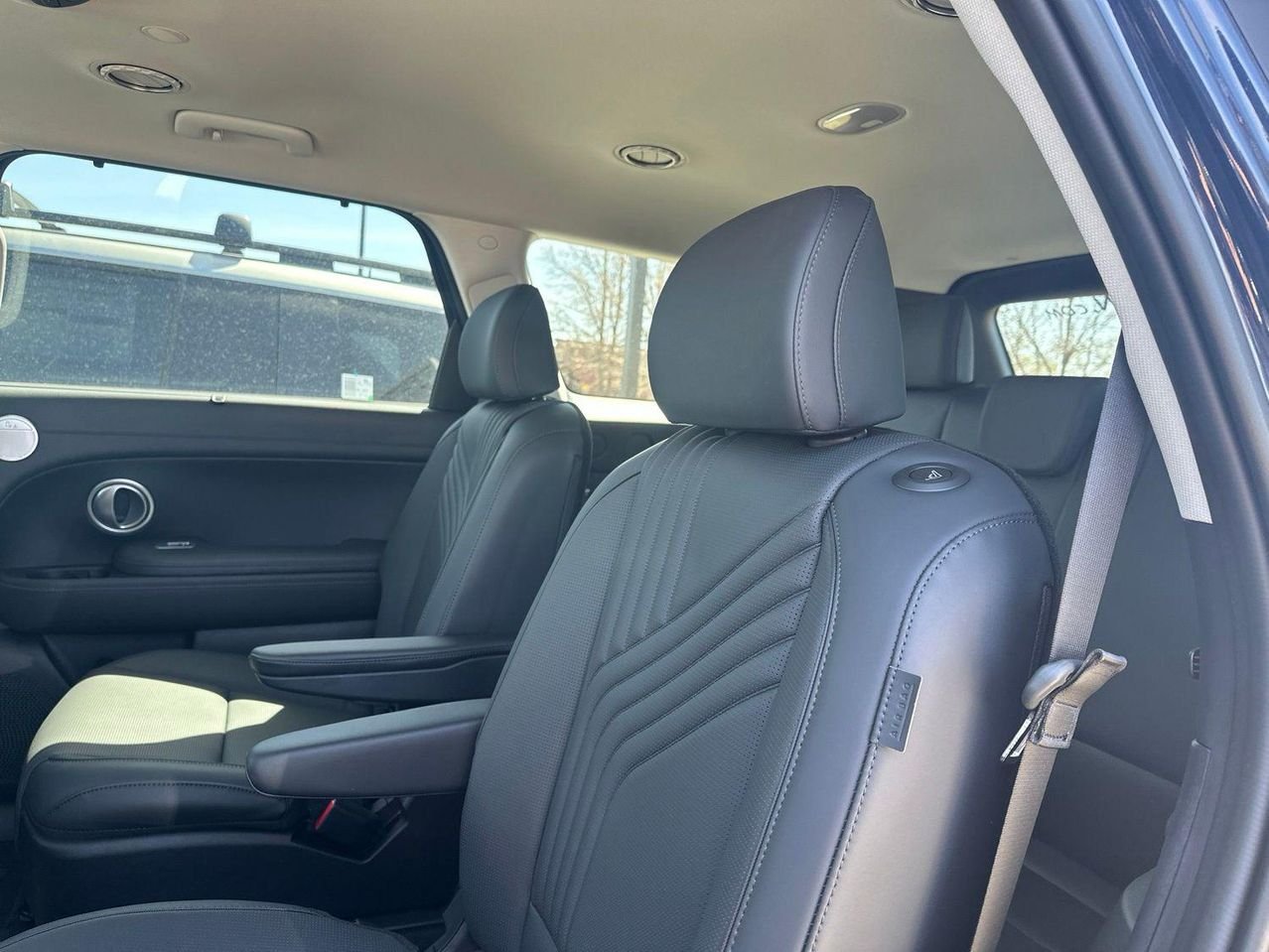 New 2026 Blue Hyundai SEL Premium 7P image 19