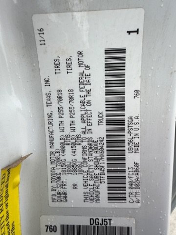 Used 2017 White Toyota SR5 image 22