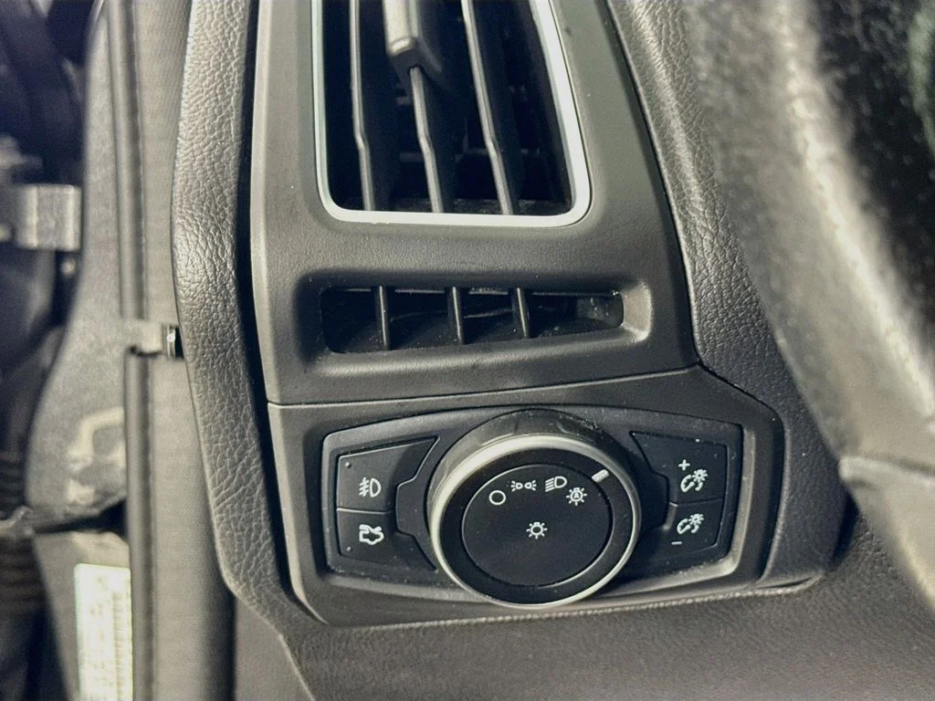 Used 2015 Magnetic Ford ST image 11
