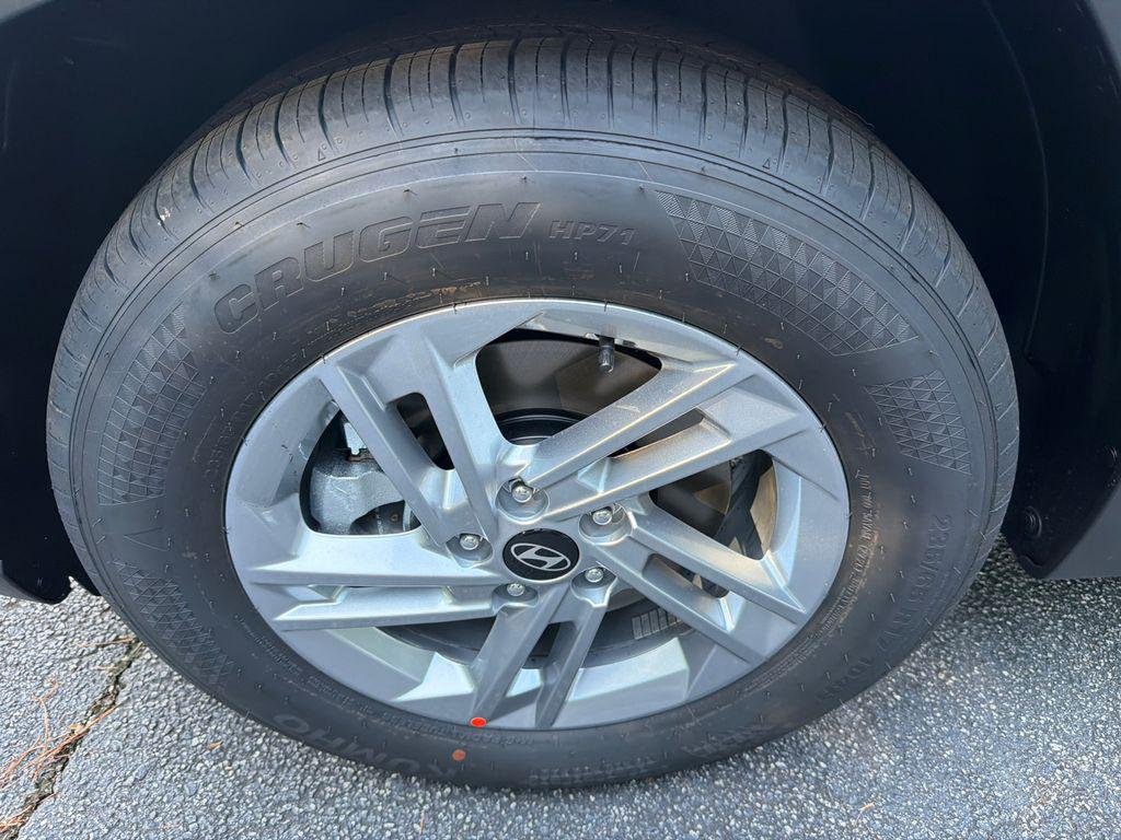 New 2026 Gray Hyundai SE FWD image 11