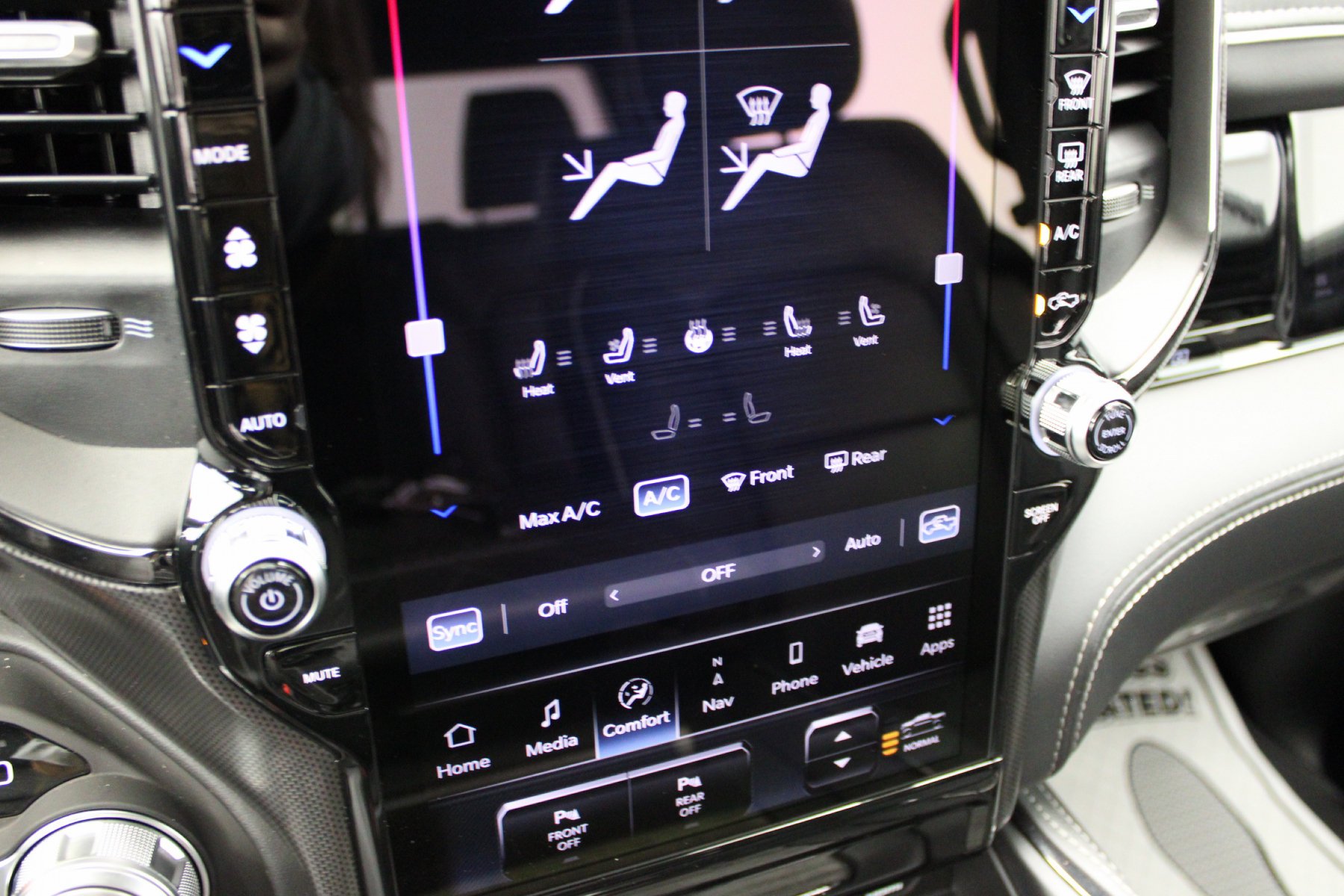 2026 RAM 1500 Limited - Photo 42