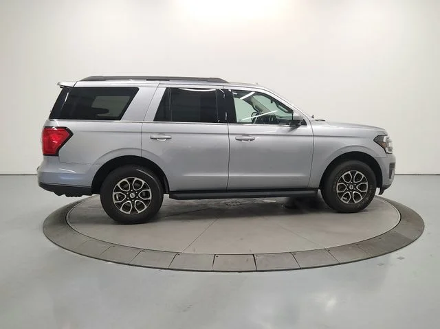 Used 2024 Silver Ford XLT image 9