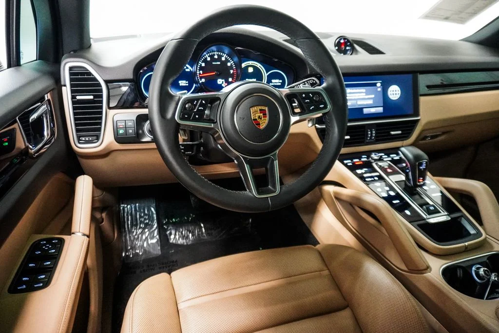 Used 2023 White Porsche Base image 14