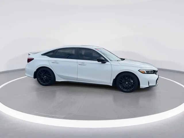 Used 2026 White Honda  image 4