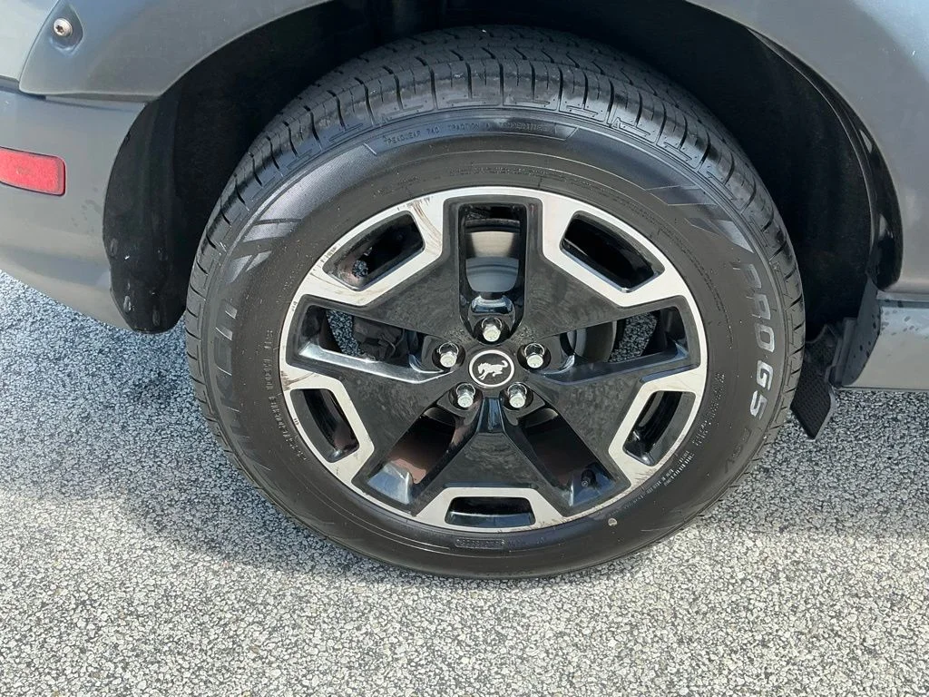 Used 2021 Gray Ford Outer Banks image 13