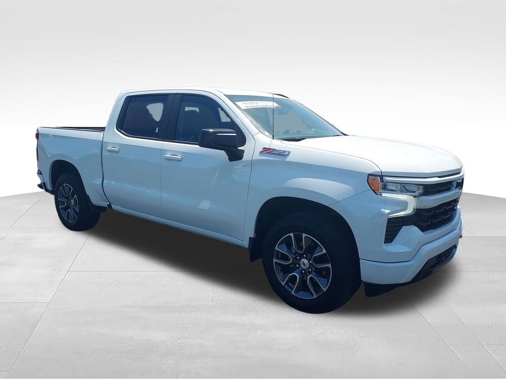 Used 2025 White Chevrolet RST image 7