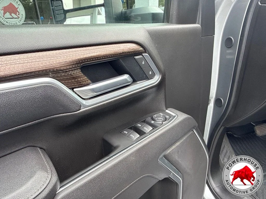 Used 2025 Gray Chevrolet LT image 13