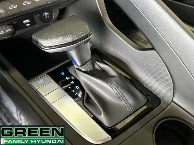 New 2026 White Hyundai SE image 19
