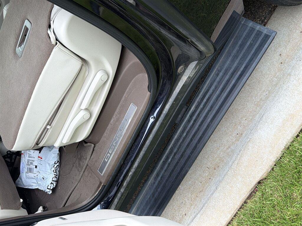 Used 2024 Midnight Blue Metallic GMC Denali image 14