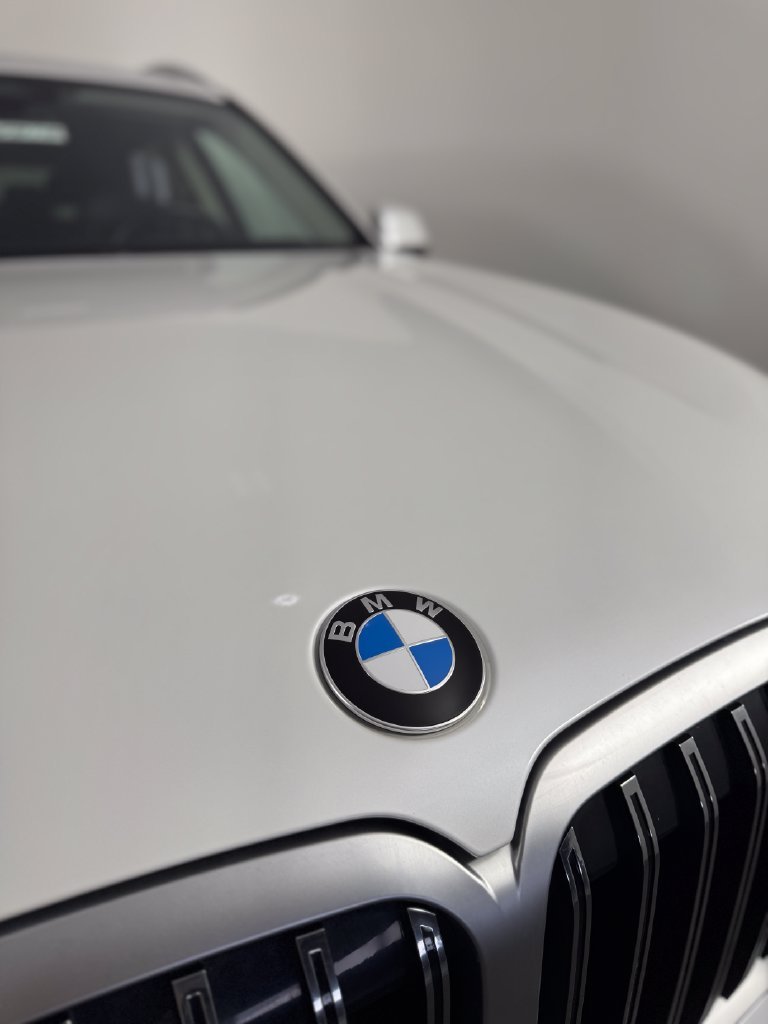 Used 2023 White Metallic BMW xDrive40i image 52