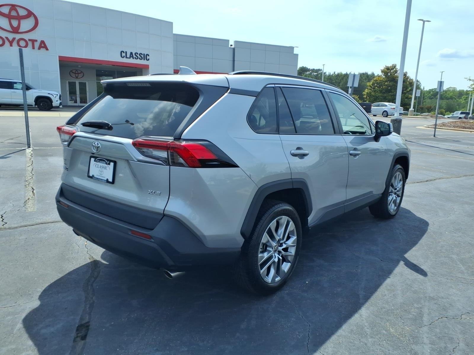 Used 2023 Silver Sky Metallic Toyota XLE Premium image 2