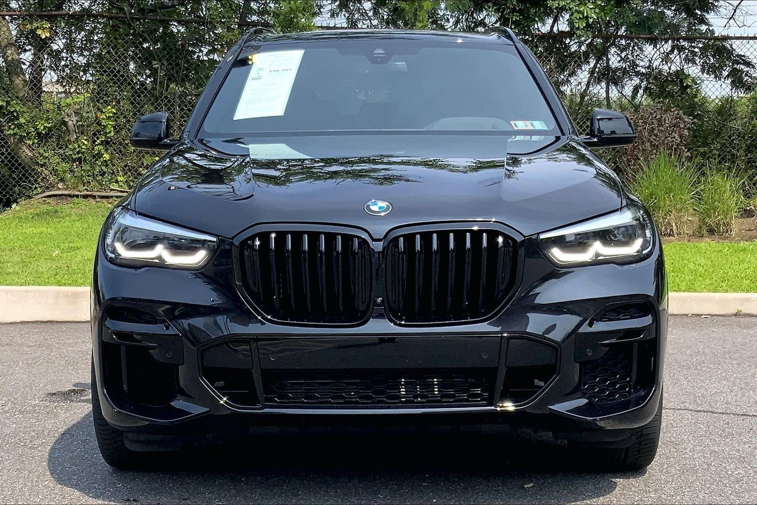 Used 2023 Black Sapphire Metallic BMW xDrive40i image 3