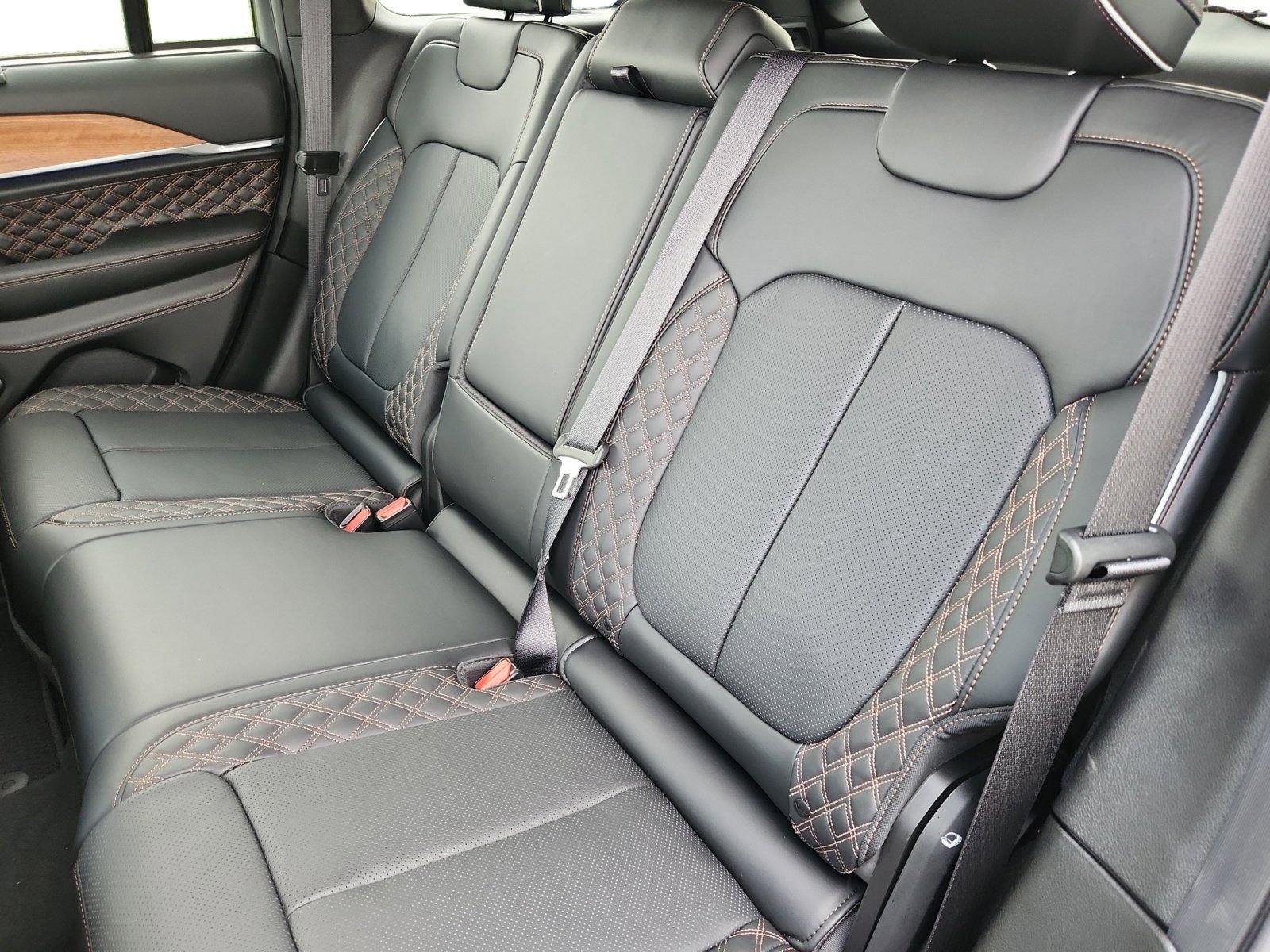 New 2026 Silver Zynith Exterior Paint Jeep Summit image 23
