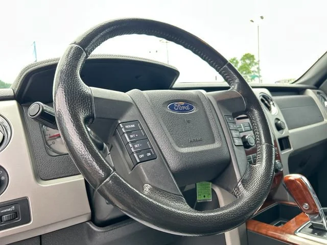 Used 2010  Ford XL image 30
