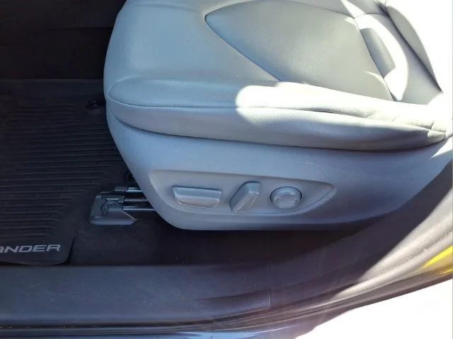 Used 2020 Gray Toyota XLE image 16