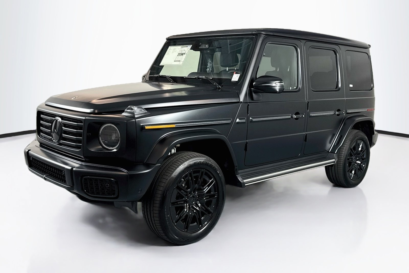 New 2027 MANUFAKTUR Night Black Magno Mercedes-Benz G 580e image 1