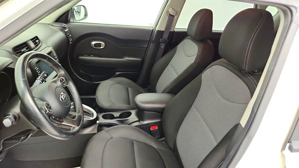 Used 2019 Clear White/Red Roof Kia + Automatic w/ Designer Pkg image 19