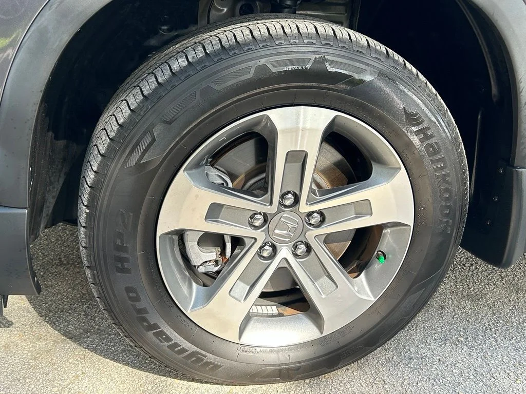 Used 2024  Honda EX-L image 31
