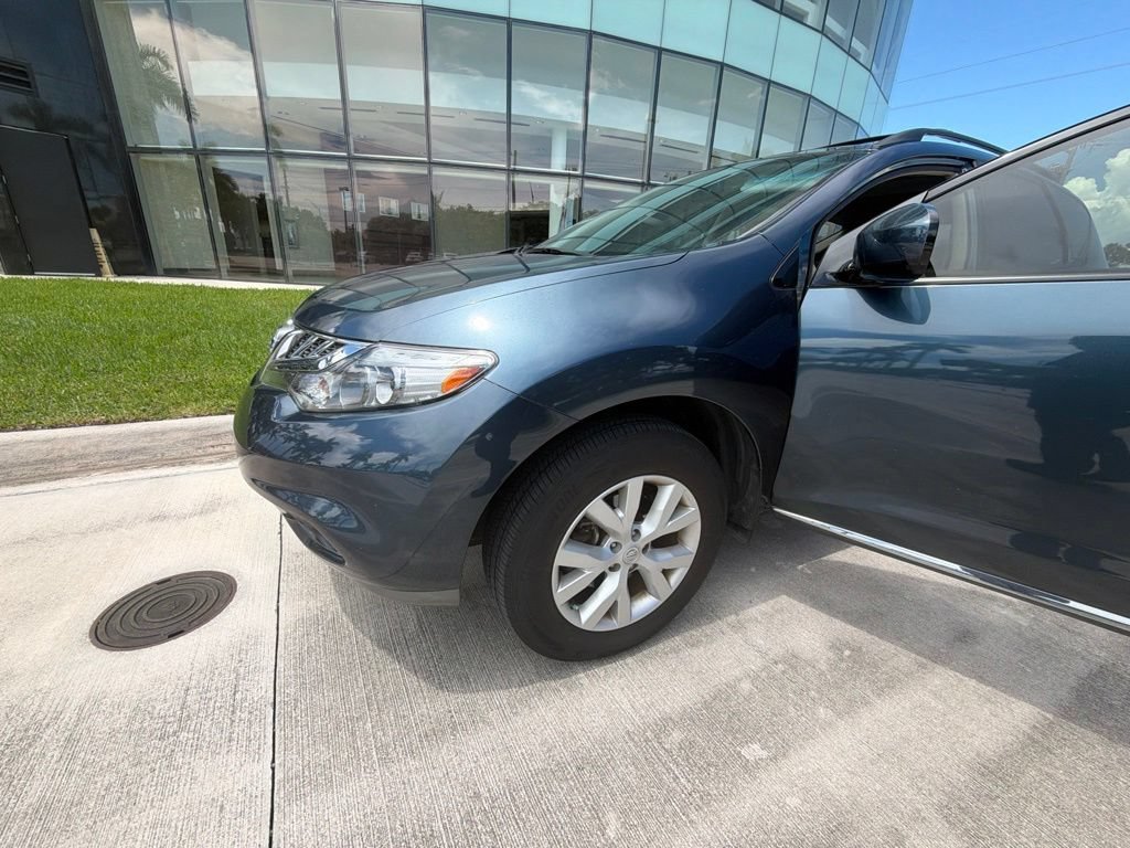 Used 2013 Graphite Blue Nissan SL image 3