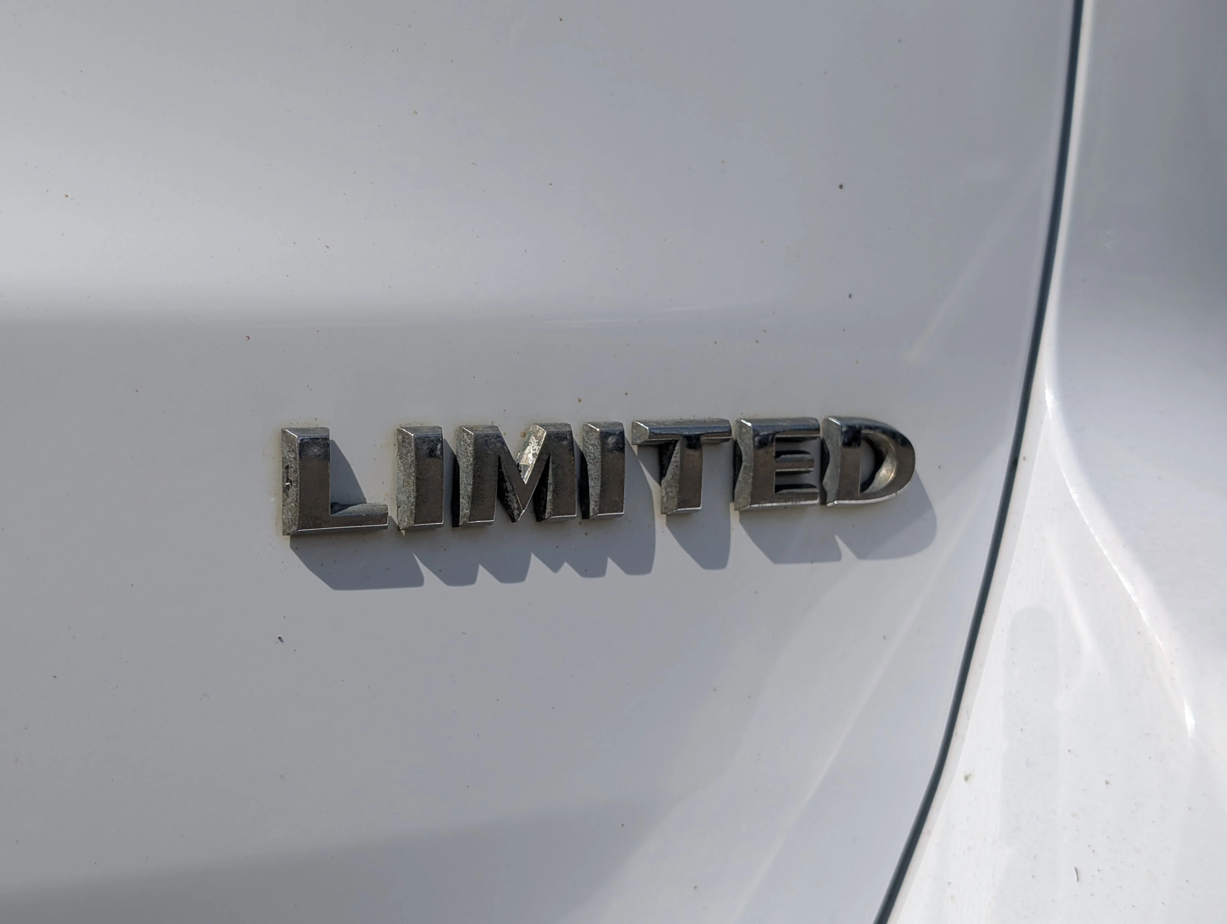 Used 2014 Bright White Clearcoat Jeep Limited image 14