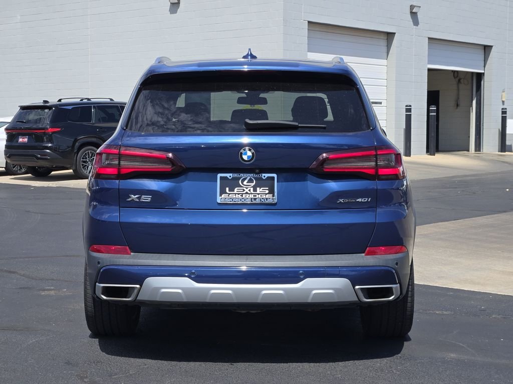 Used 2021 Blue BMW xDrive40i image 6