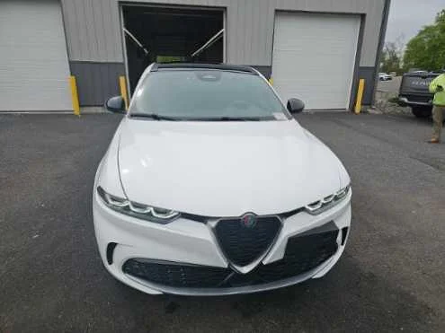 Used 2024 Alfa Romeo Tonale TI with VIN ZASPATCW0R3081675 for sale in Kansas City