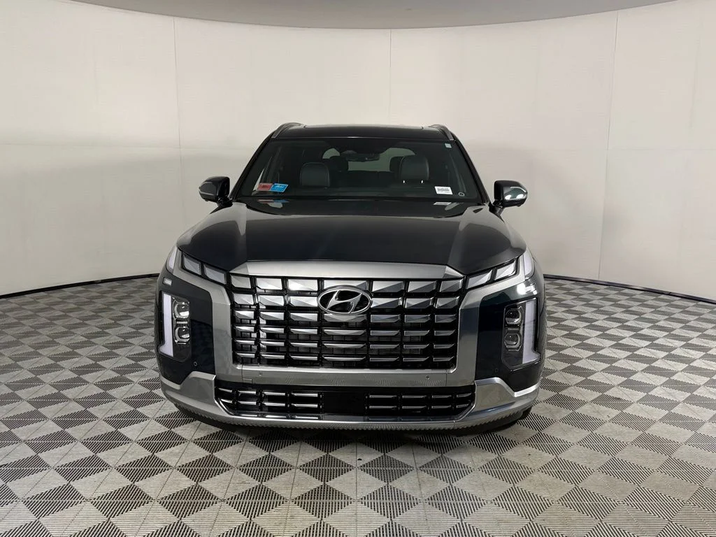 Certified Used 2025 Green Hyundai Calligraphy image 3