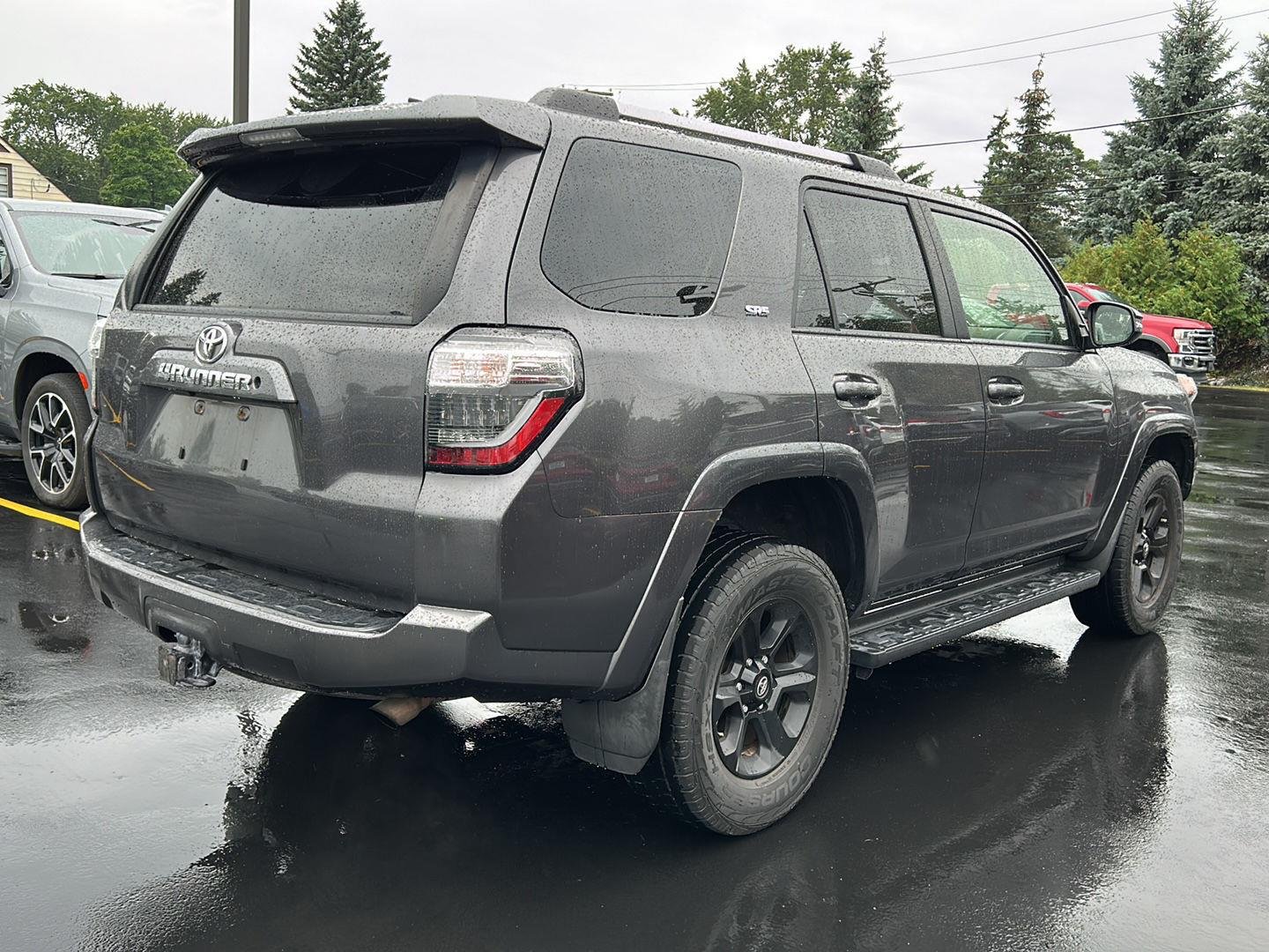 Used 2019 Magnetic Gray Metallic Toyota SR5 Premium image 7