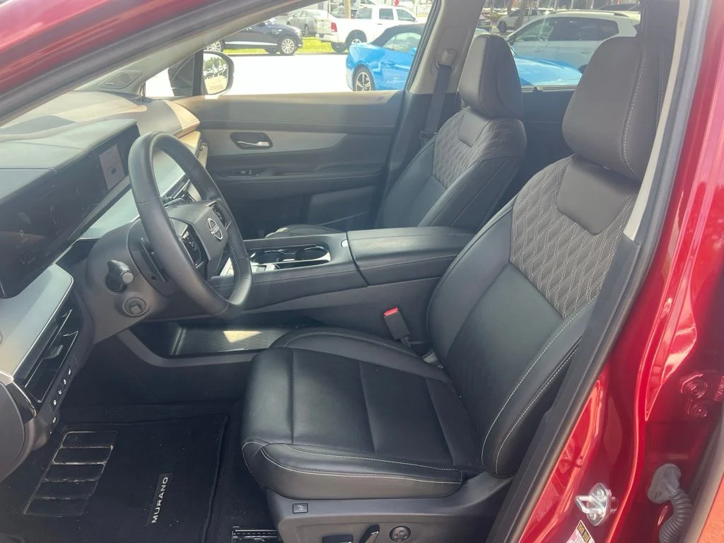 Used 2025 Red Nissan Platinum image 12