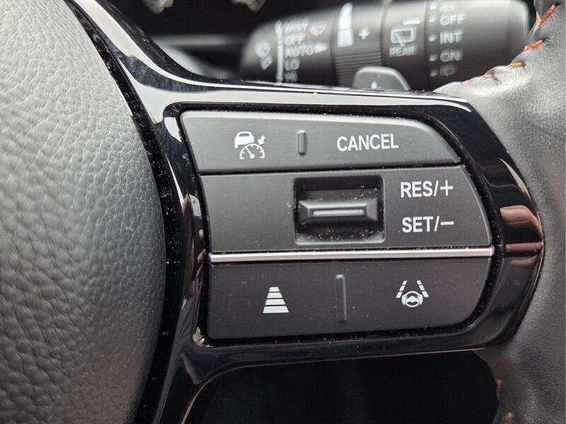 Used 2024 Platinum White Pearl Honda SPORT TOURING AWD image 33