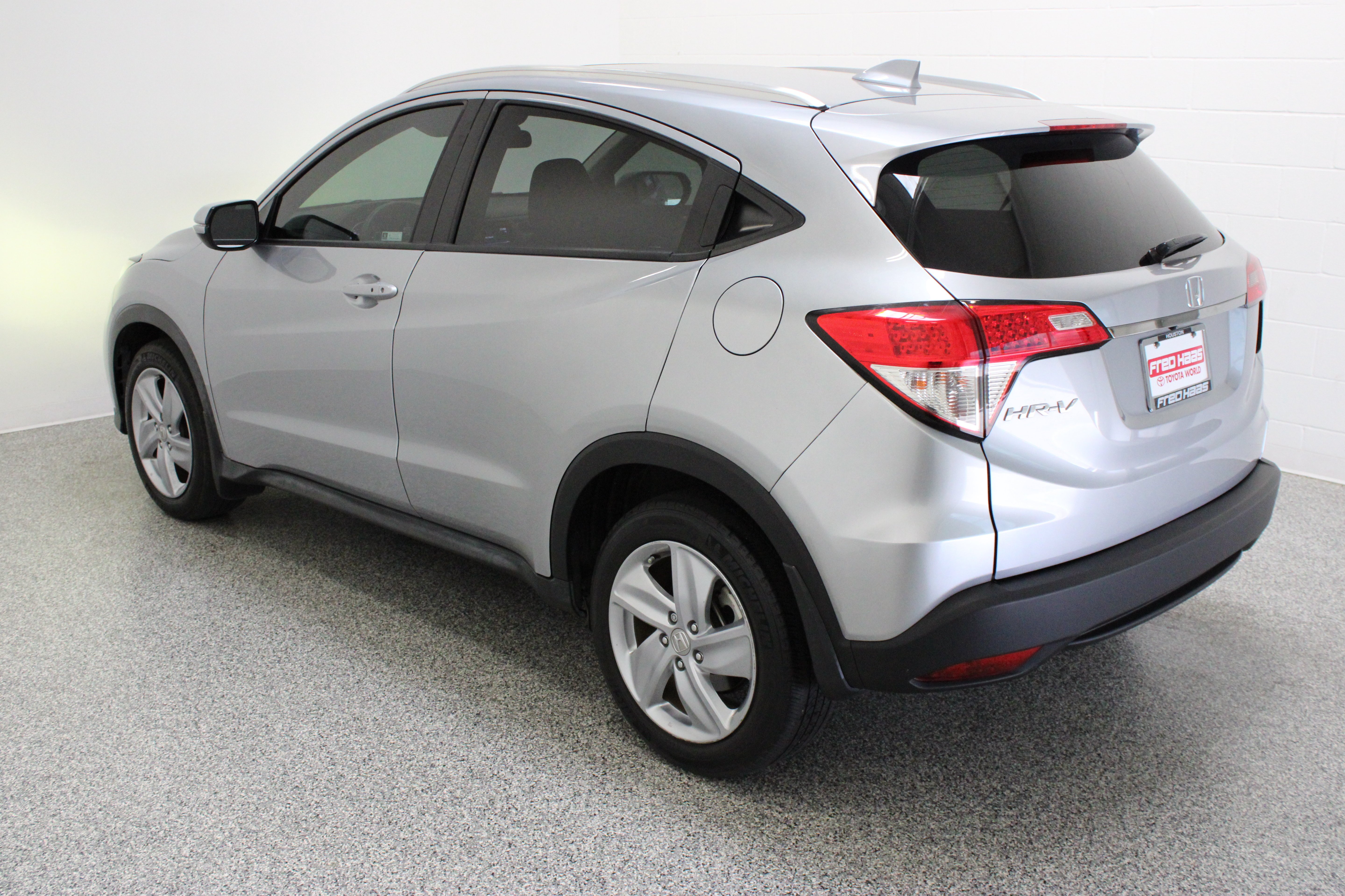 Used 2020 Lunar Silver Metallic Honda EX 1.8L image 9