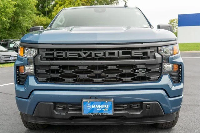 Used 2024 Blue Chevrolet Custom image 3