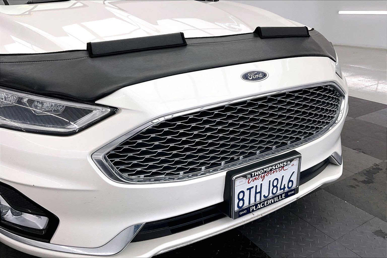 Used 2020 White Platinum Metallic Tri-Coat Ford Titanium image 29