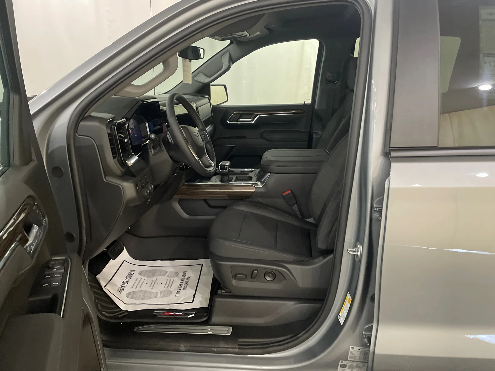 2026 Chevrolet Silverado 1500 LT Trail Boss - Photo 11
