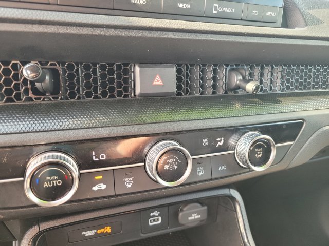 Used 2025  Honda LX image 24
