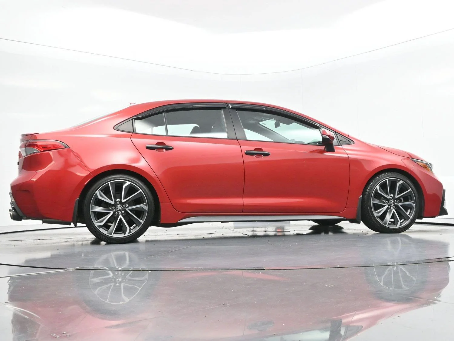 Used 2020 Barcelona Red Metallic Toyota SE image 47