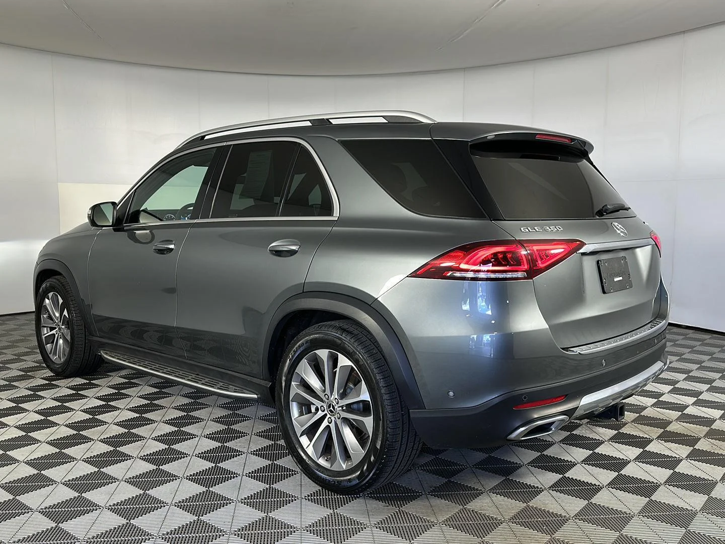 Used 2022 Selenite Grey Metallic Mercedes-Benz GLE 350 image 20