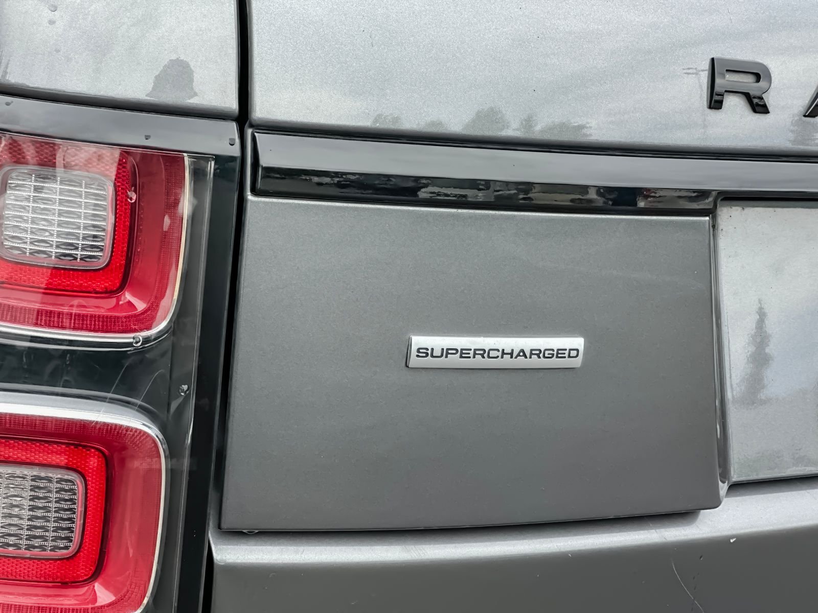 Used 2018  Land Rover 5.0L V8 Supercharged image 26