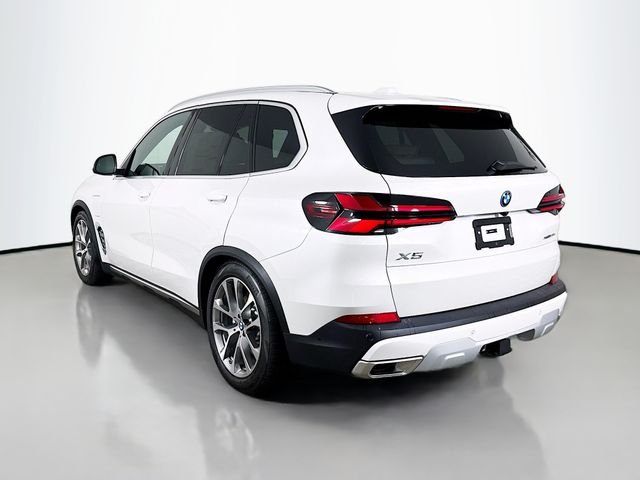 New 2026 White Metallic BMW xDrive50e image 5