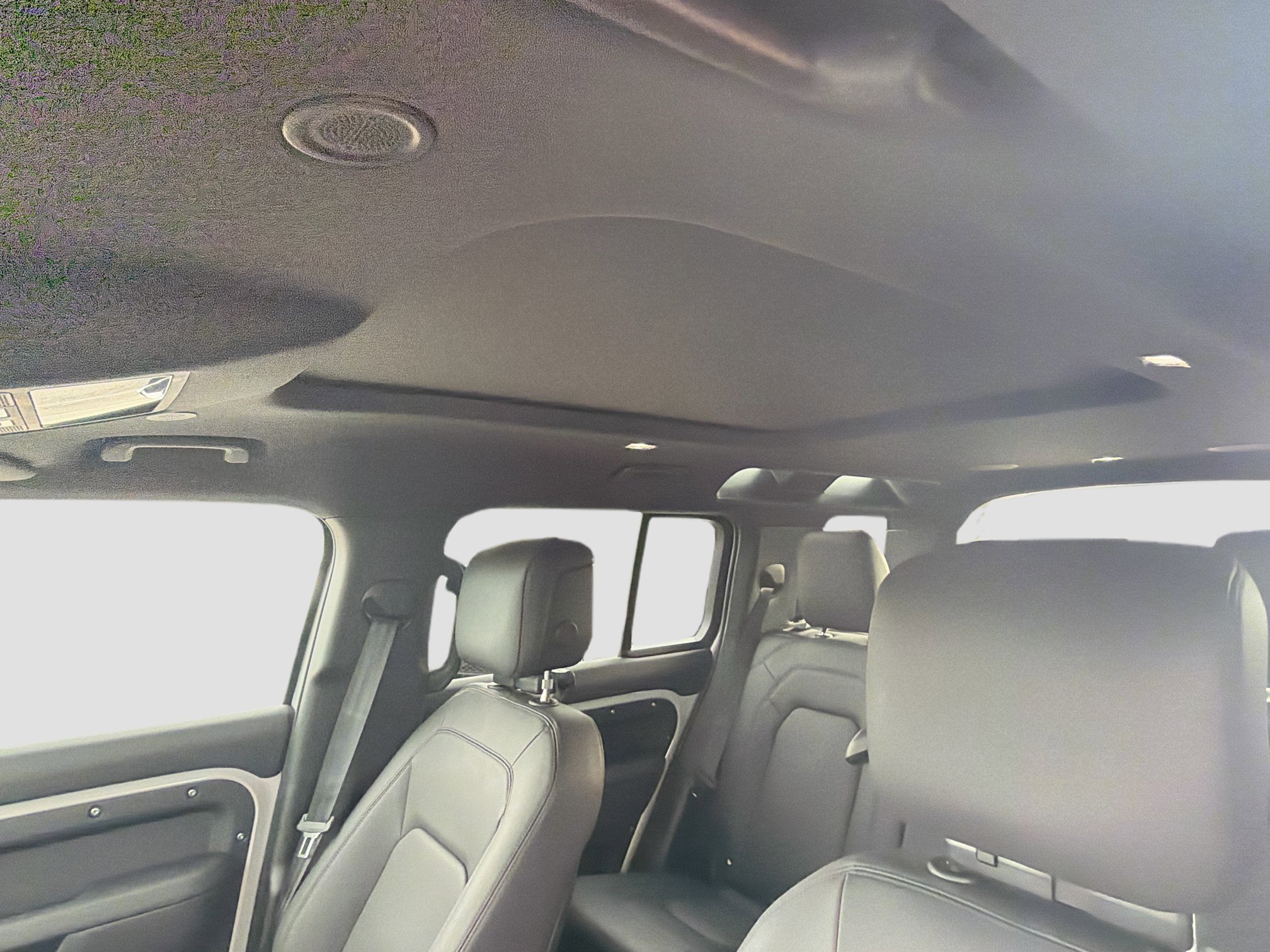 2026 Land Rover Defender X-Dynamic SE - Photo 26