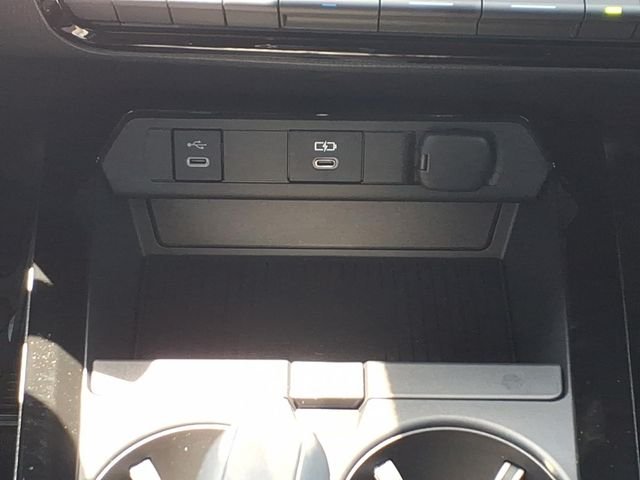 New 2026 Wind Chill Pearl <sup>1</sup> Toyota  XSE image 14