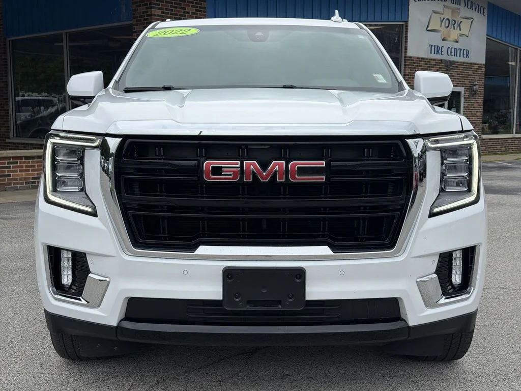 Used 2022 White GMC SLE image 31