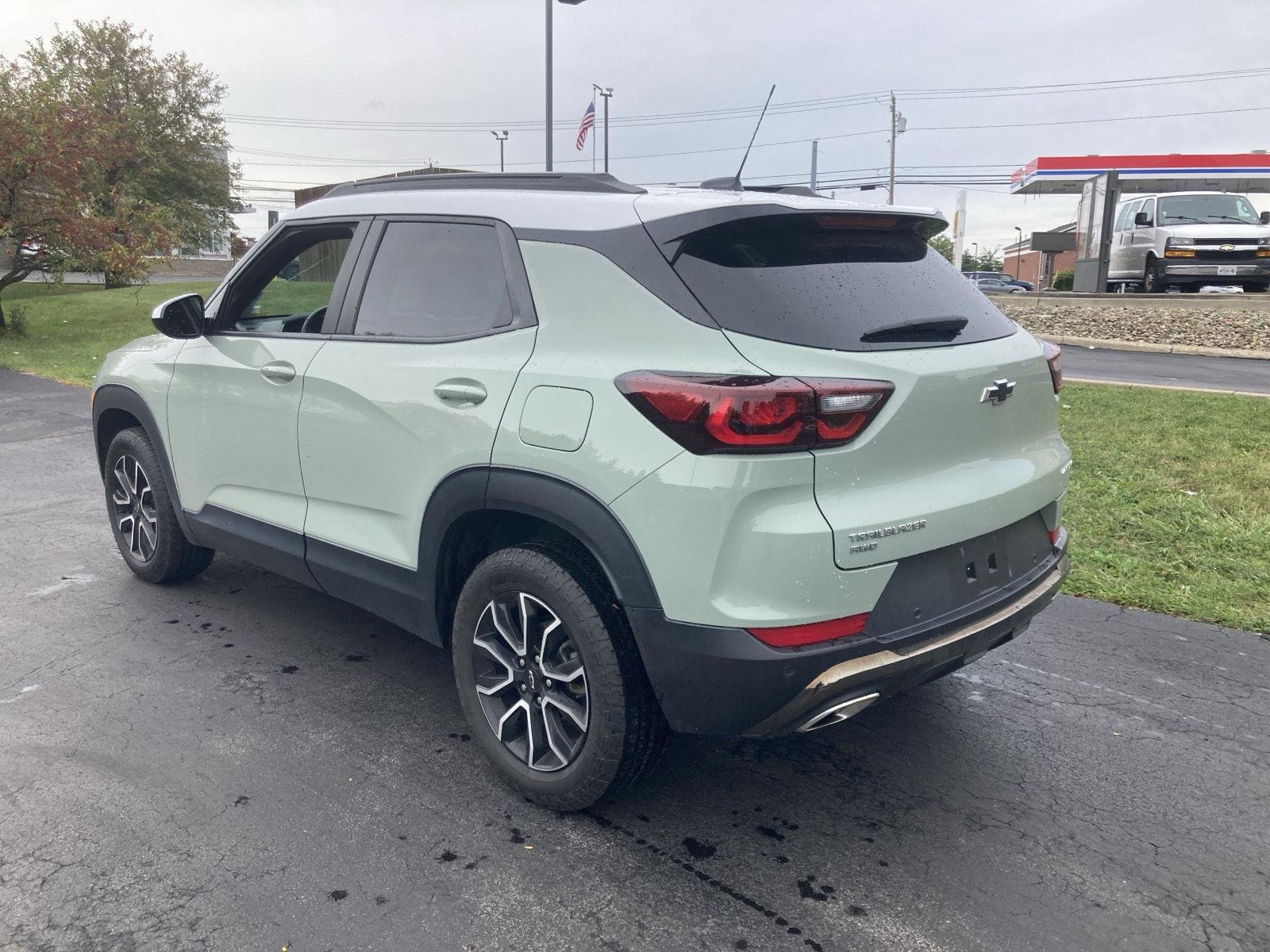 Used 2024 Cacti Green Chevrolet ACTIV image 5