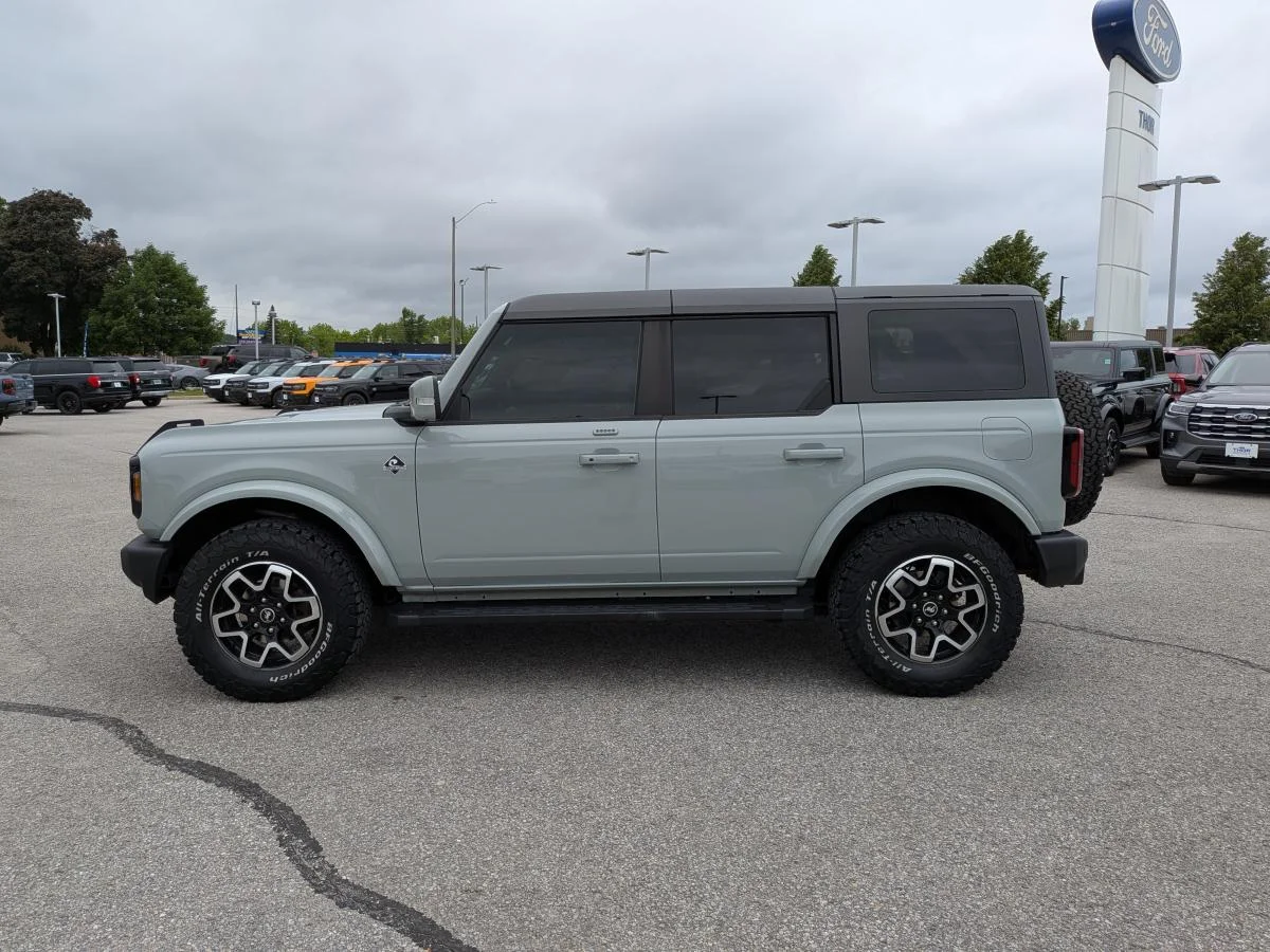 Used 2022 Grey Ford Outer Banks 4 Door image 9